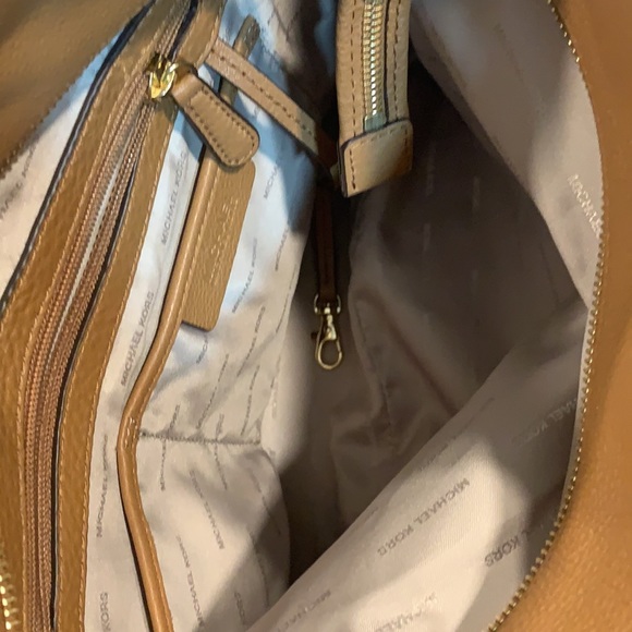 Michael Kors Purse - Picture 7 of 8